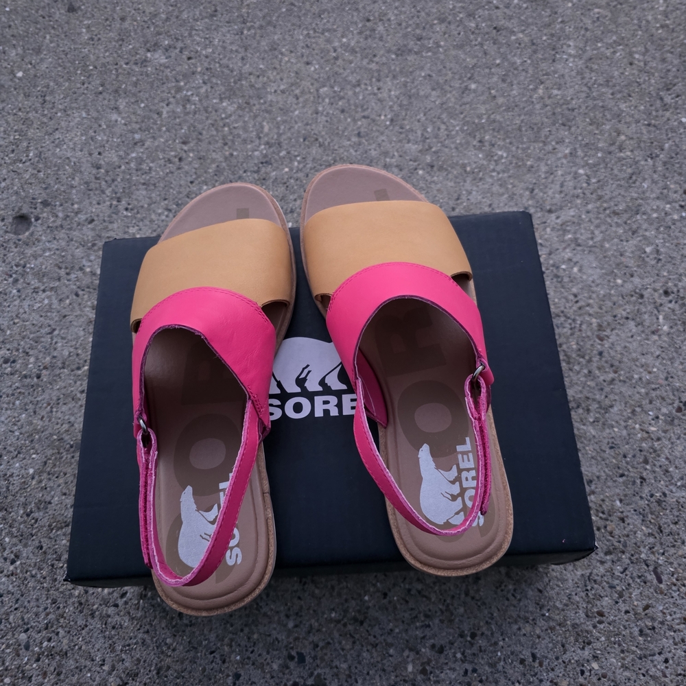Sorel Women's Pink and Tan Size 7  Sandals - Picture 10 of 12